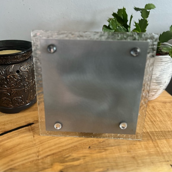 ♥️Magnetic Handcrafted Glass Picture Frame - Picture 4 of 4